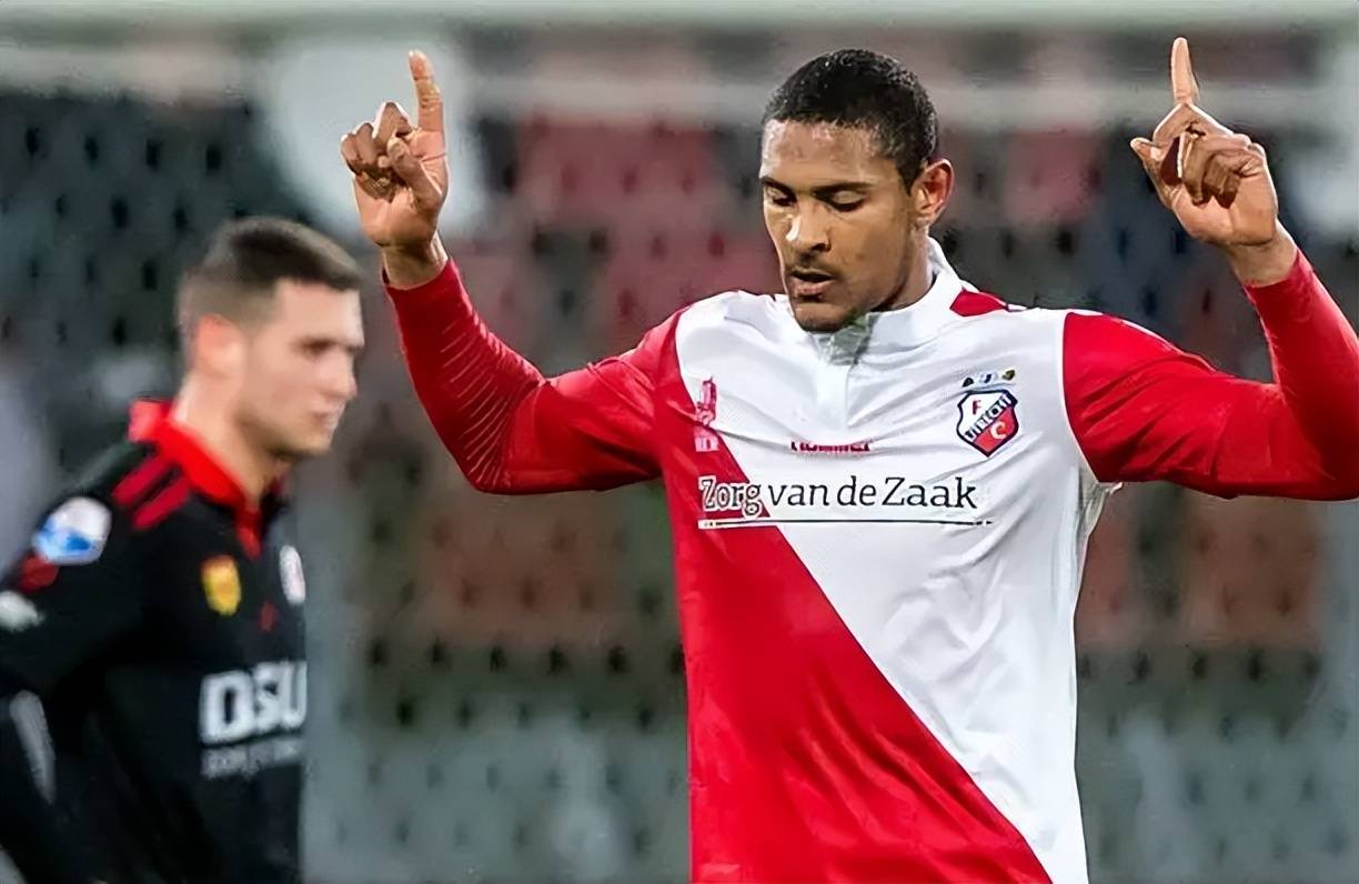 重返比利时国家队，德布劳内晒报到照片：好久不见.