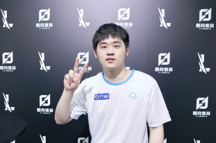 使他的荣誉 使他的荣誉